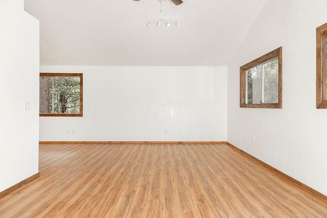 520 Tetherow Road, Williams, OR 97544