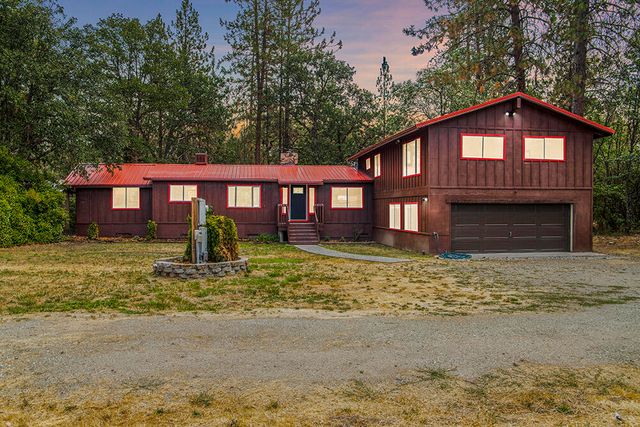 520 Tetherow Road, Williams, OR 97544