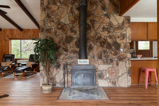 520 Tetherow Road, Williams, OR 97544