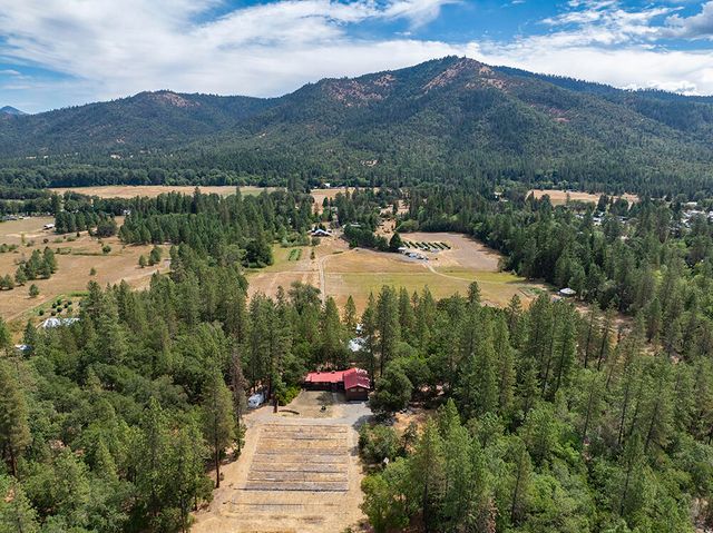 520 Tetherow Road, Williams, OR 97544