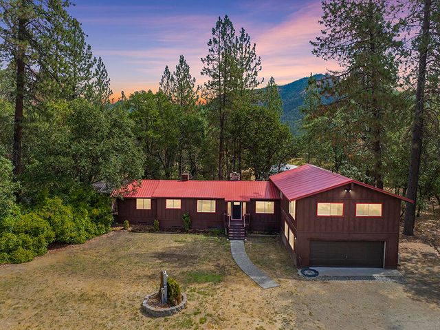 520 Tetherow Road, Williams, OR 97544