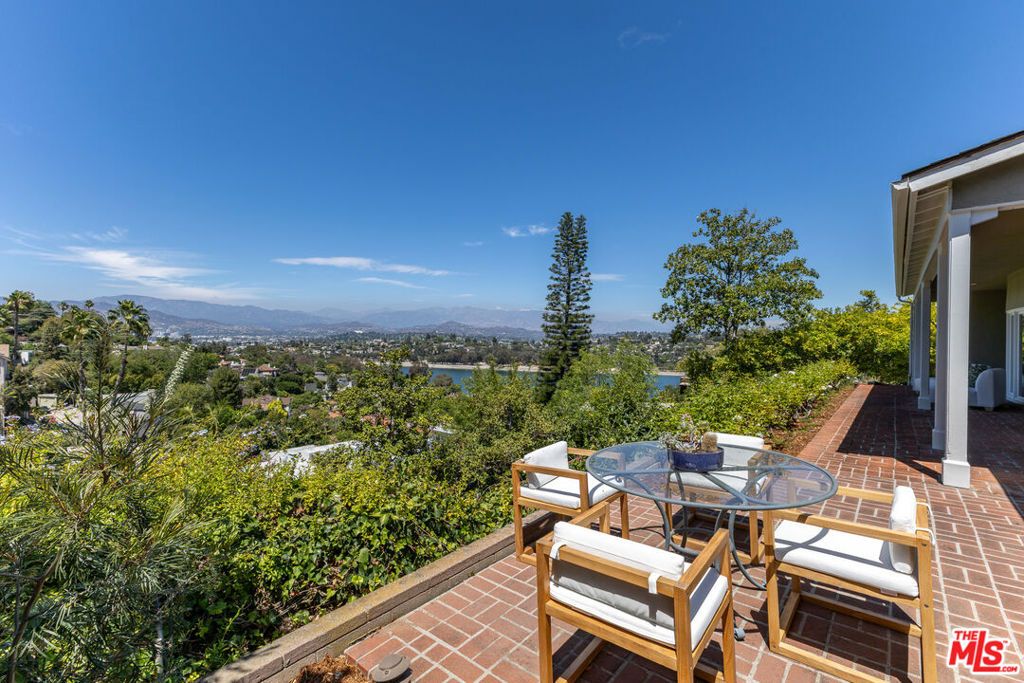 2059 Kenilworth Avenue, Los Angeles, CA 90039 — exterior