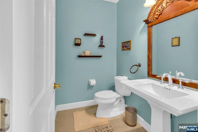 5 Carpenter Place, Sparta, NJ 07871