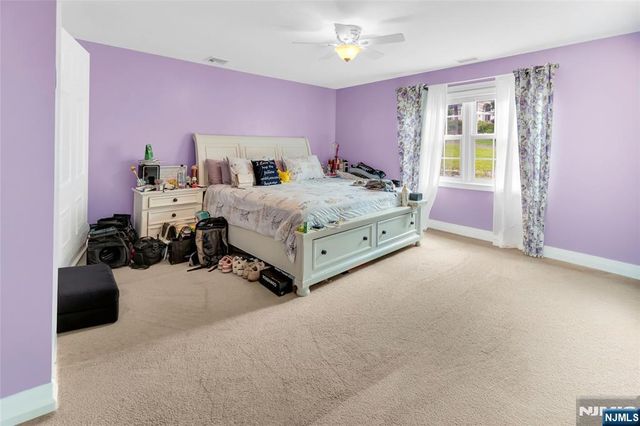5 Carpenter Place, Sparta, NJ 07871