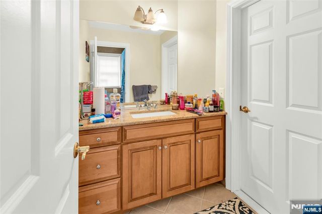 5 Carpenter Place, Sparta, NJ 07871