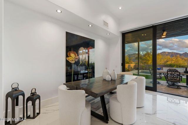 14298 N Quiet Rain Drive, Oro Valley, AZ 85755