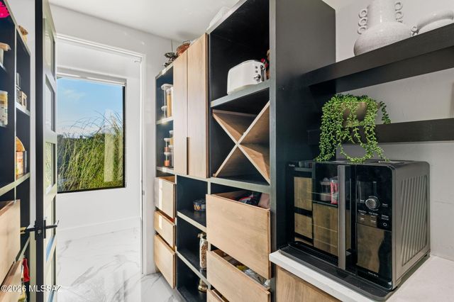 14298 N Quiet Rain Drive, Oro Valley, AZ 85755