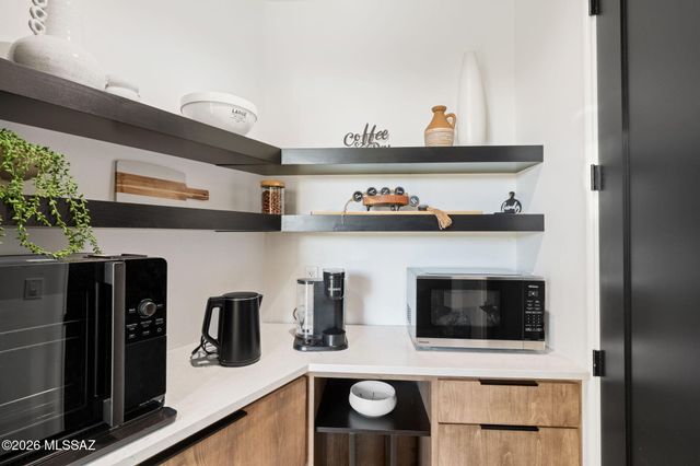 14298 N Quiet Rain Drive, Oro Valley, AZ 85755