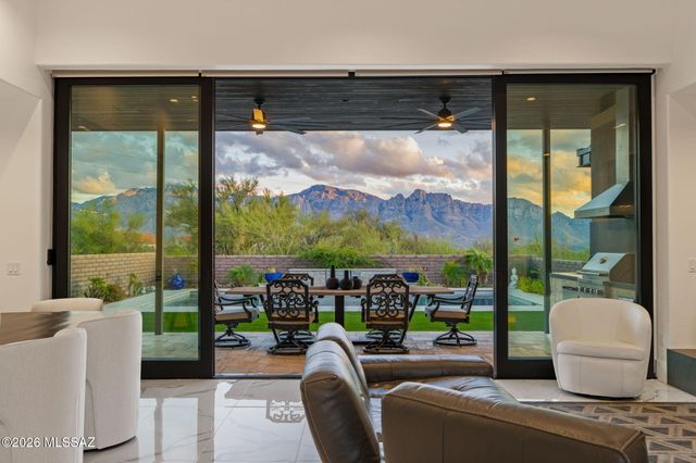 14298 N Quiet Rain Drive, Oro Valley, AZ 85755