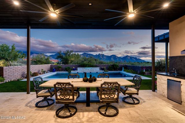 14298 N Quiet Rain Drive, Oro Valley, AZ 85755