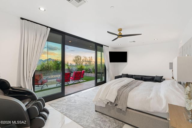 14298 N Quiet Rain Drive, Oro Valley, AZ 85755