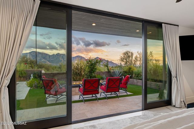 14298 N Quiet Rain Drive, Oro Valley, AZ 85755