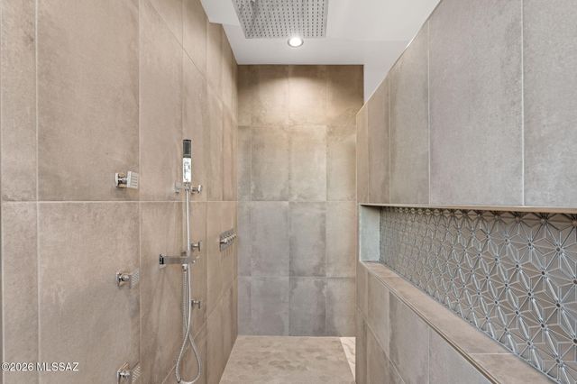 14298 N Quiet Rain Drive, Oro Valley, AZ 85755