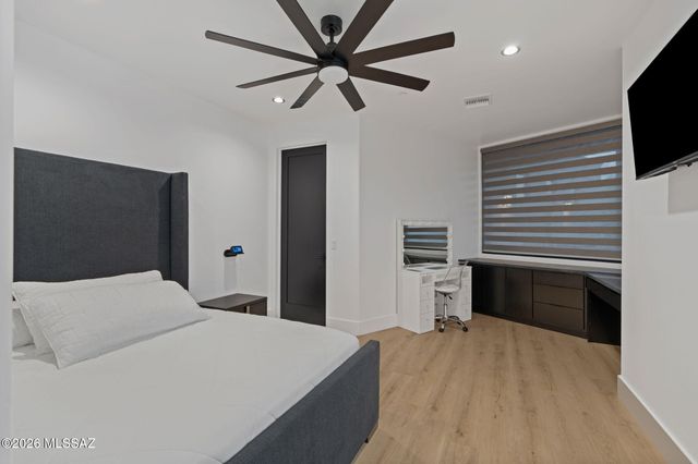 14298 N Quiet Rain Drive, Oro Valley, AZ 85755