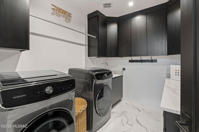 14298 N Quiet Rain Drive, Oro Valley, AZ 85755