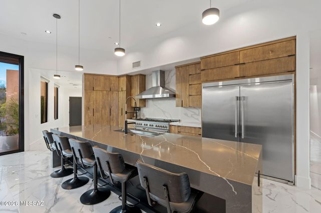 14298 N Quiet Rain Drive, Oro Valley, AZ 85755