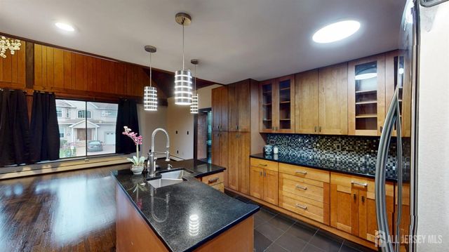 254 Schussler Street, Sayreville, NJ 08879