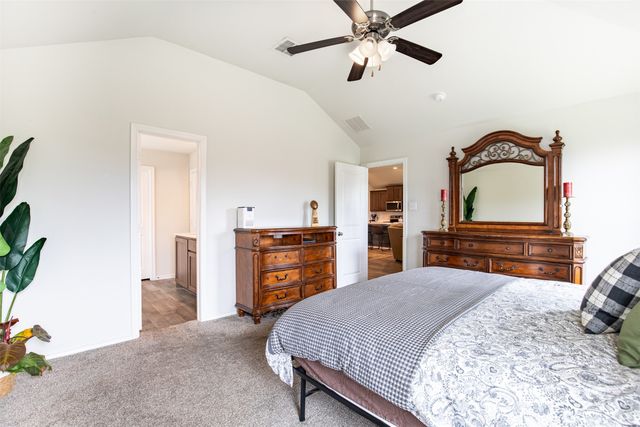 610 Autumn Avenue, Justin, TX 76247