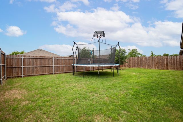 610 Autumn Avenue, Justin, TX 76247