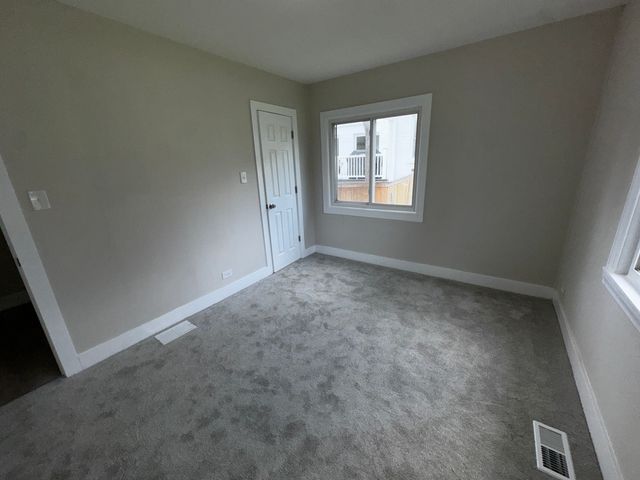 722 E Indiana Street, Wheaton, IL 60187
