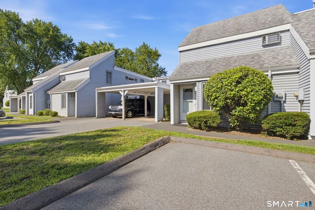 30 Cinnamon Springs 30, South Windsor, CT 06074