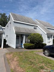 30 Cinnamon Springs 30, South Windsor, CT 06074
