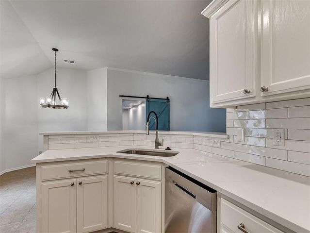 9213 NW 77th Street, Yukon, OK 73099