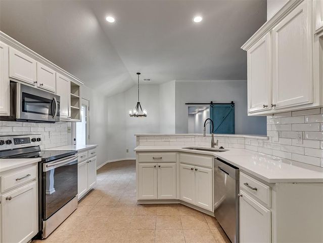 9213 NW 77th Street, Yukon, OK 73099