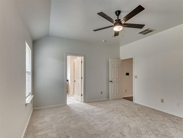 9213 NW 77th Street, Yukon, OK 73099