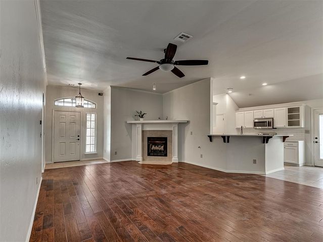 9213 NW 77th Street, Yukon, OK 73099