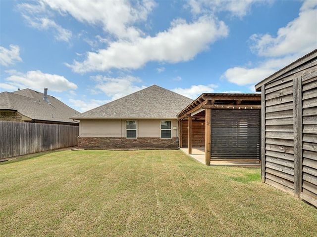 9213 NW 77th Street, Yukon, OK 73099