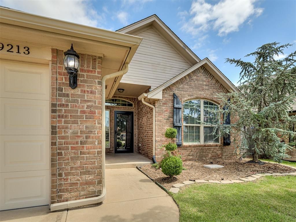 9213 NW 77th Street, Yukon, OK 73099