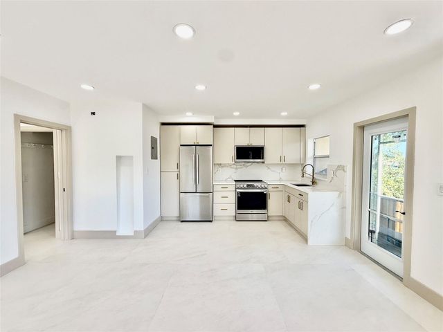 1400 SE 7th Ave 4, Pompano Beach, FL 33060