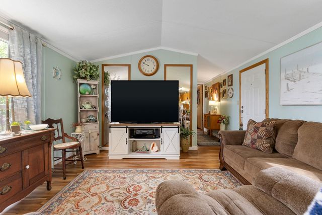 279 Hunter North Road, Alburgh, VT 05440