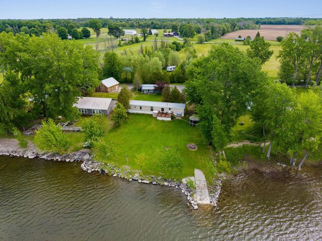 279 Hunter North Road, Alburgh, VT 05440