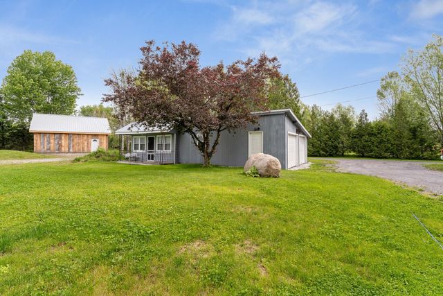 279 Hunter North Road, Alburgh, VT 05440