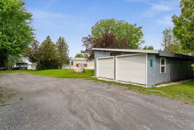 279 Hunter North Road, Alburgh, VT 05440
