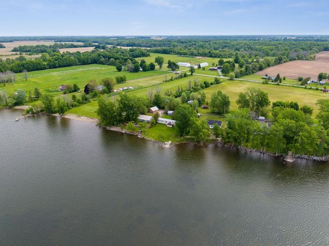 279 Hunter North Road, Alburgh, VT 05440
