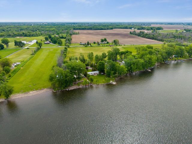 279 Hunter North Road, Alburgh, VT 05440