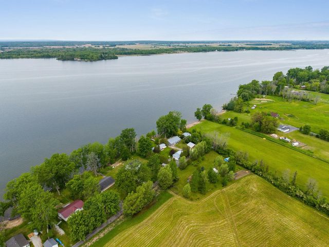 279 Hunter North Road, Alburgh, VT 05440