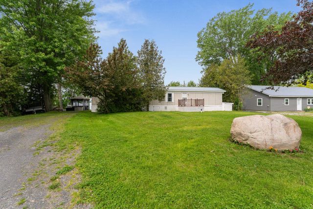 279 Hunter North Road, Alburgh, VT 05440