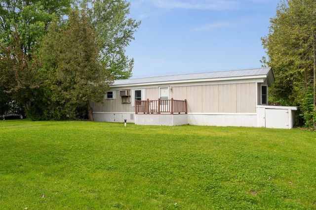 279 Hunter North Road, Alburgh, VT 05440