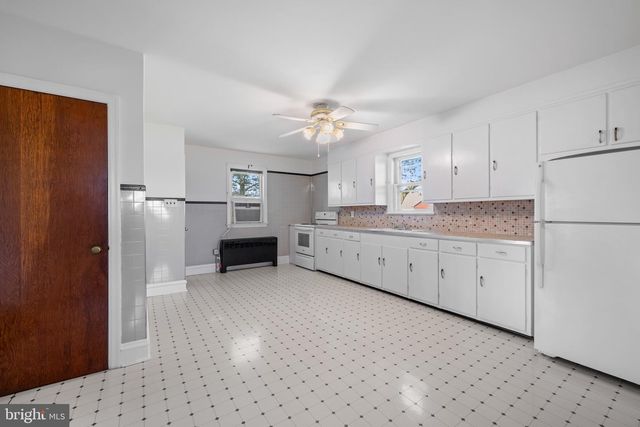 123 PENNSVILLE PEDRICKTOWN RD, Pedricktown, NJ 08067