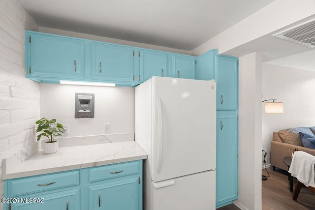 184 S La Canada Dr Unit B, Green Valley, AZ 85614