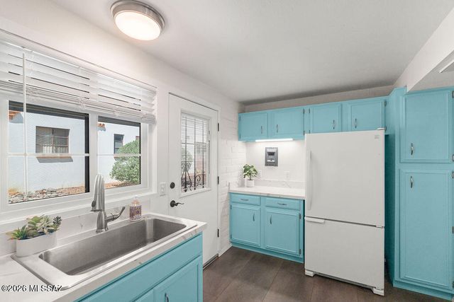 184 S La Canada Dr Unit B, Green Valley, AZ 85614