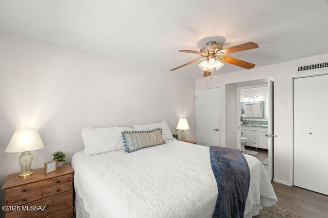 184 S La Canada Dr Unit B, Green Valley, AZ 85614