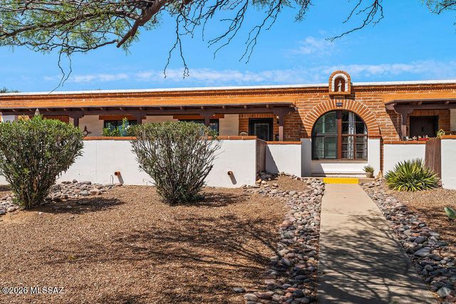 184 S La Canada Dr Unit B, Green Valley, AZ 85614