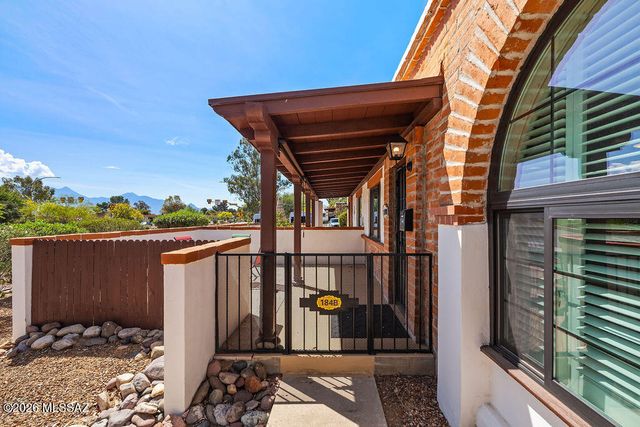 184 S La Canada Dr Unit B, Green Valley, AZ 85614