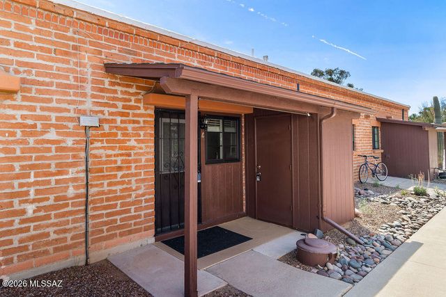 184 S La Canada Dr Unit B, Green Valley, AZ 85614