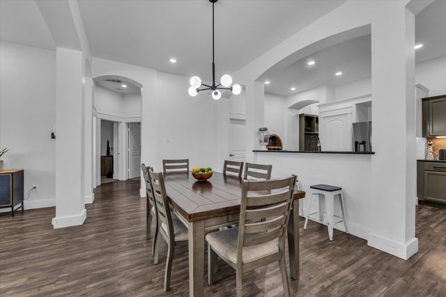 10804 Aurora Drive, Waco, TX 76708
